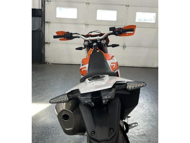 2026 KTM, dovoz Kanada — foto 4 z 5