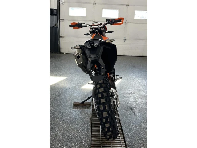 2026 KTM, dovoz Kanada — foto 3 z 5