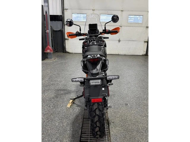2026 KTM, dovoz Kanada — foto 3 z 5