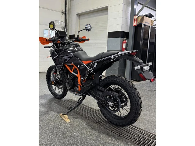 2026 KTM, dovoz Kanada — foto 4 z 5