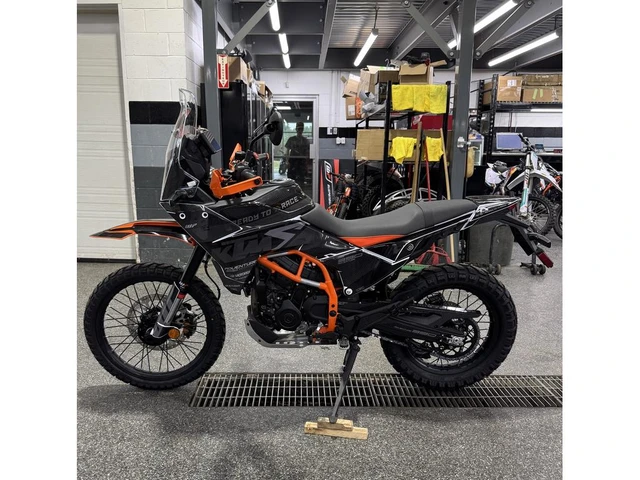 2026 KTM, dovoz Kanada — foto 5 z 5