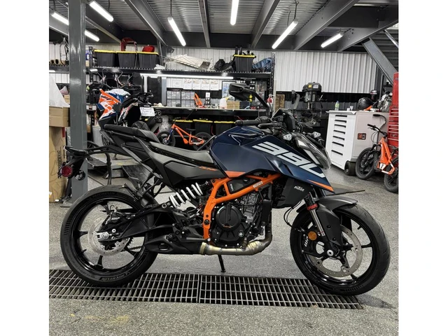 2026 KTM, dovoz Kanada — foto 1 z 5 2026 KTM, dovoz Kanada — foto 1 z 5
