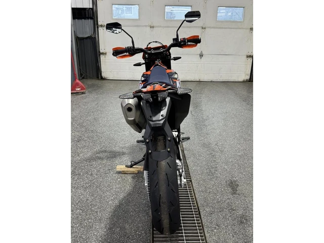 2026 KTM, dovoz Kanada — foto 3 z 5