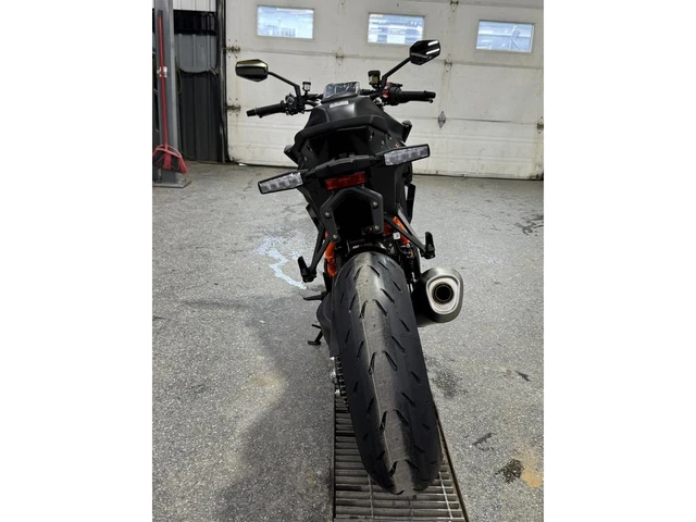 2026 KTM, dovoz Kanada — foto 3 z 5