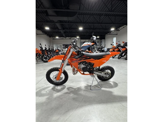 2027 KTM, dovoz Kanada — foto 5 z 5