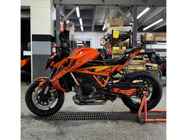 2026 KTM, dovoz Kanada — foto 5 z 5
