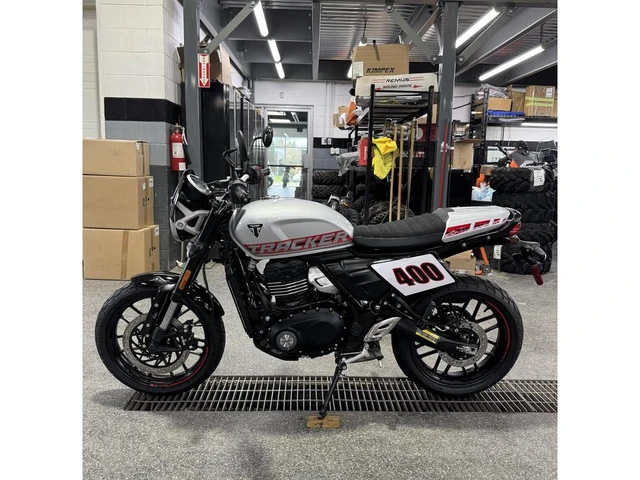 2027 Triumph, dovoz Kanada — foto 5 z 5