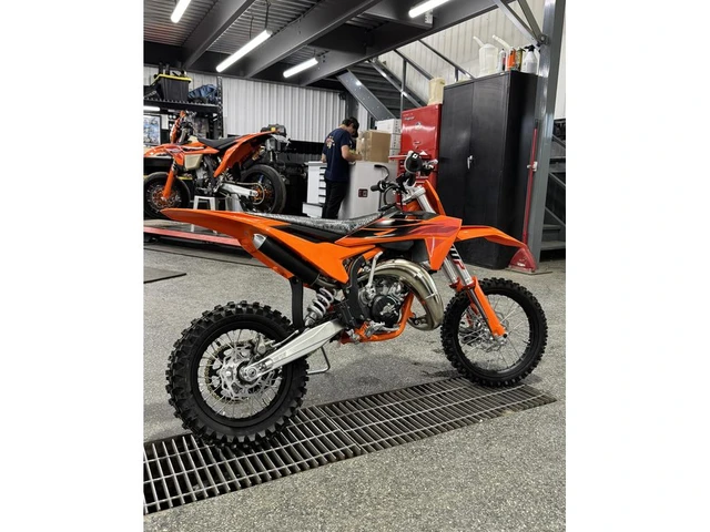 2027 KTM, dovoz Kanada — foto 2 z 5