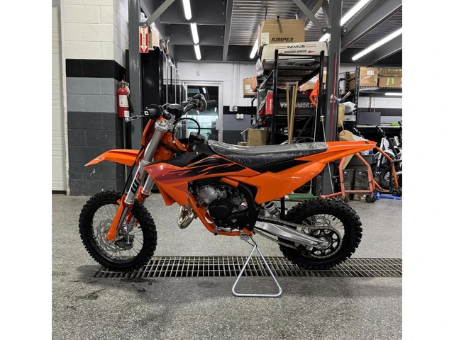 2027 KTM, dovoz Kanada — foto 5 z 5