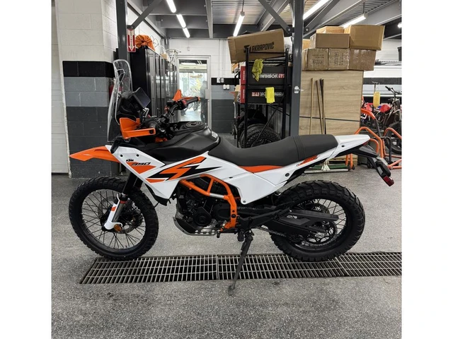 2026 KTM, dovoz Kanada — foto 5 z 5