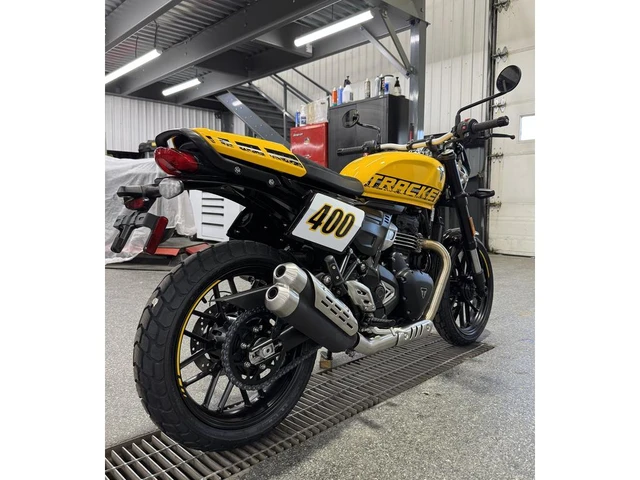 2027 Triumph, 19 km, dovoz Kanada — foto 2 z 5