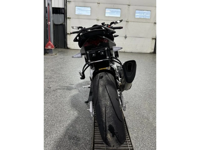 2021, 18 000 km, dovoz Kanada — foto 3 z 5