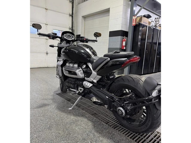 2020 Triumph, 53 000 km, dovoz Kanada — foto 4 z 5