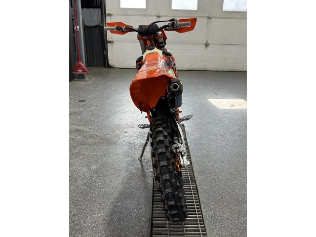 2026 KTM, dovoz Kanada — foto 3 z 5