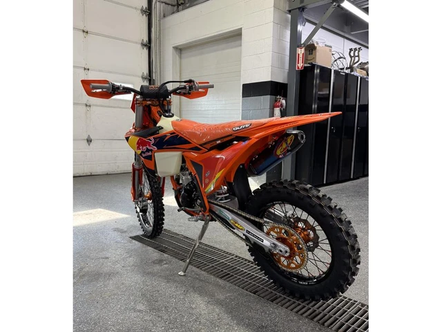 2026 KTM, dovoz Kanada — foto 4 z 5