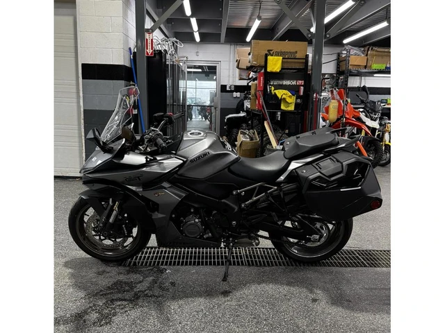2025 Suzuki, 12 200 km, dovoz Kanada — foto 4 z 5