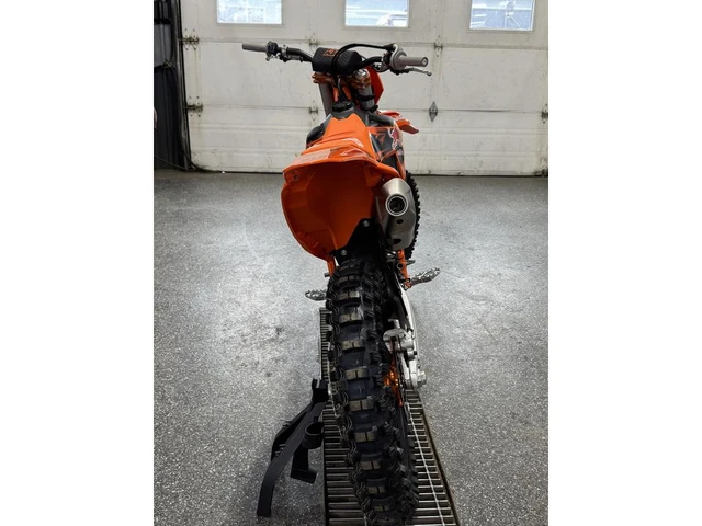 2026 KTM, dovoz Kanada — foto 3 z 5
