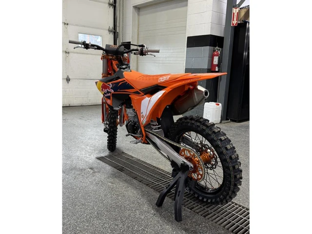 2026 KTM, dovoz Kanada — foto 4 z 5