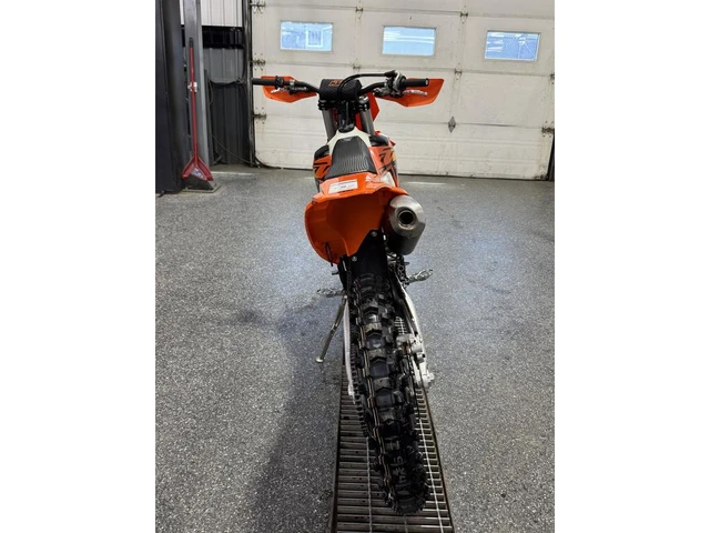 2026 KTM, dovoz Kanada — foto 3 z 5