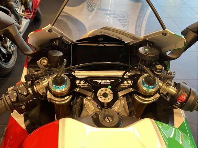 2025 Ducati, 1 km, dovoz Kanada — foto 4 z 5