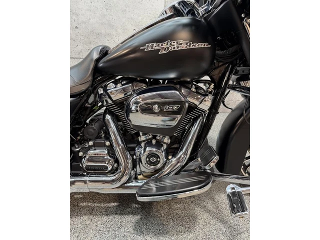 2017 Harley-Davidson, 34 773 km, dovoz Kanada — foto 2 z 5