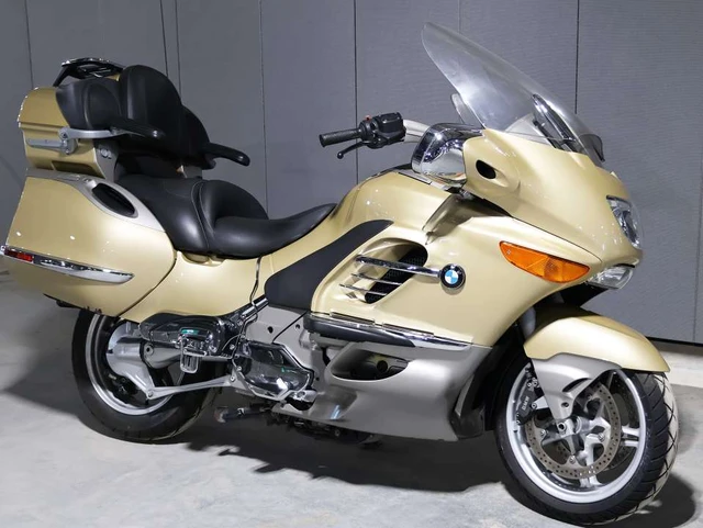 2005 BMW, 95 812 km, dovoz Kanada — foto 2 z 5