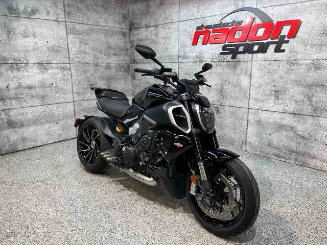 2024 Ducati, 916 km, dovoz Kanada — foto 3 z 5