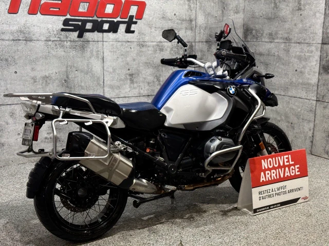 2015 BMW, 83 396 km, dovoz Kanada — foto 3 z 3