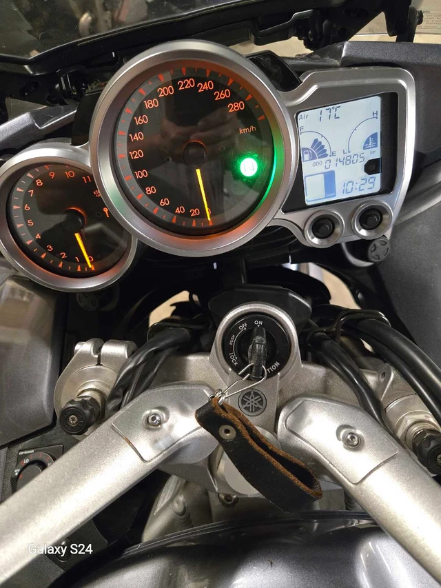 2007 Yamaha, 1 500 km, dovoz Kanada — foto 3 z 4