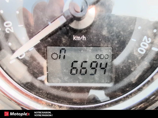 2018 Triumph, černá, 9 145 km, dovoz Kanada — foto 5 z 5