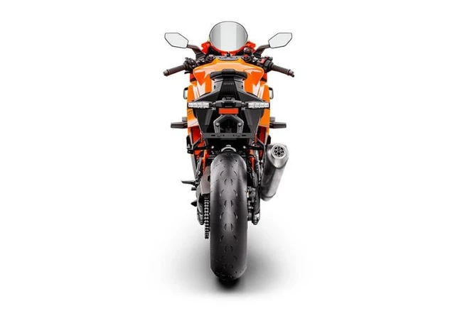 2026 KTM, dovoz Kanada — foto 3 z 5