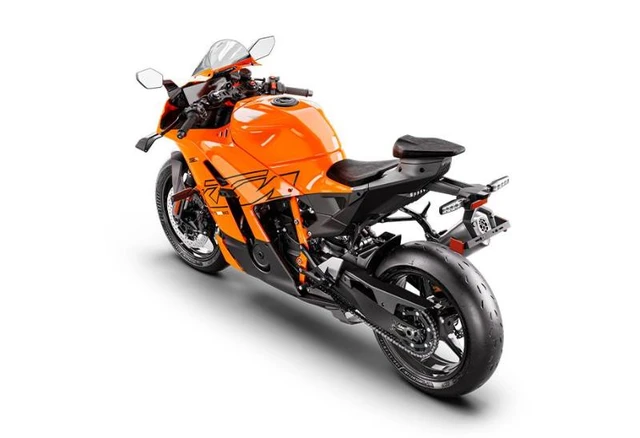 2026 KTM, dovoz Kanada — foto 4 z 5