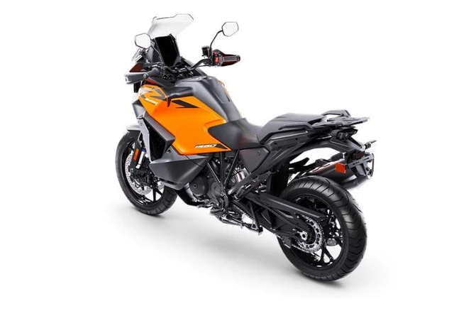 2027 KTM, dovoz Kanada — foto 4 z 5
