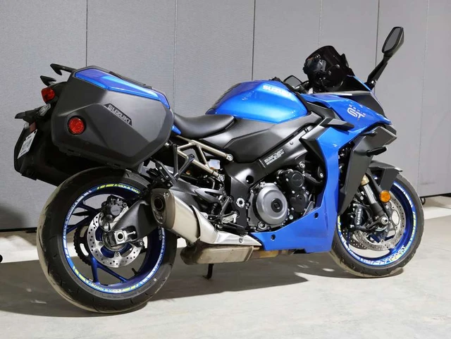 2022 Suzuki, 12 181 km, dovoz Kanada — foto 3 z 5