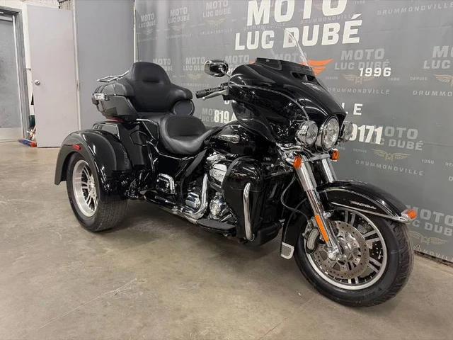 2017 Harley-Davidson, 14 328 km, dovoz Kanada — foto 2 z 5
