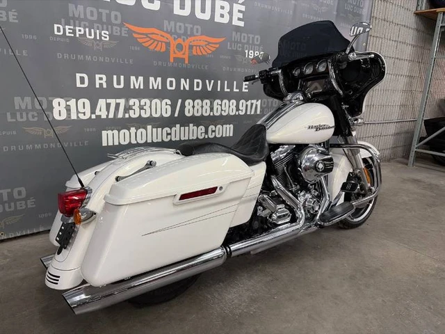 2014 Harley-Davidson, 96 058 km, dovoz Kanada — foto 4 z 5