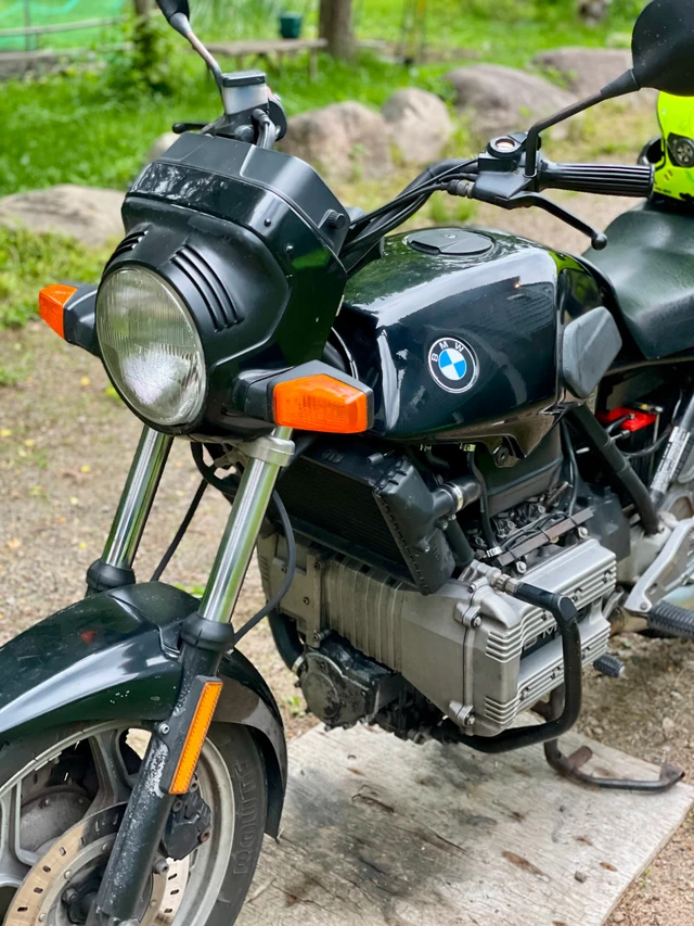 1986 BMW, 89 000 km, dovoz Kanada — foto 3 z 5