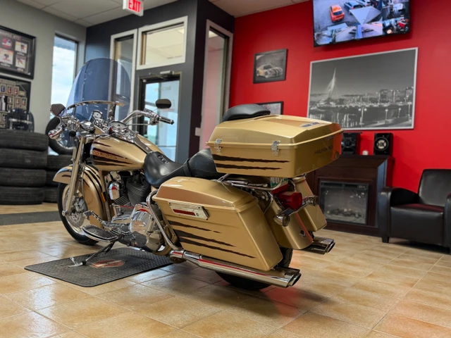 2003 Harley-Davidson, 19 600 km, dovoz Kanada — foto 3 z 5