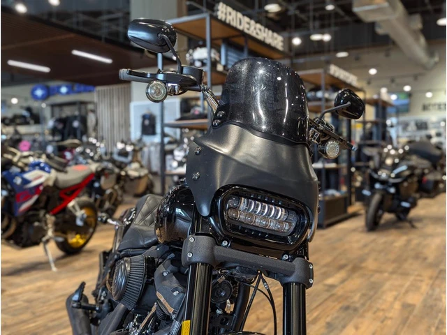 2018 Harley-Davidson, černá, 40 105 km, dovoz Kanada — foto 3 z 5