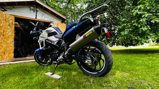 2014 BMW, 11 500 km, dovoz Kanada — foto 5 z 5