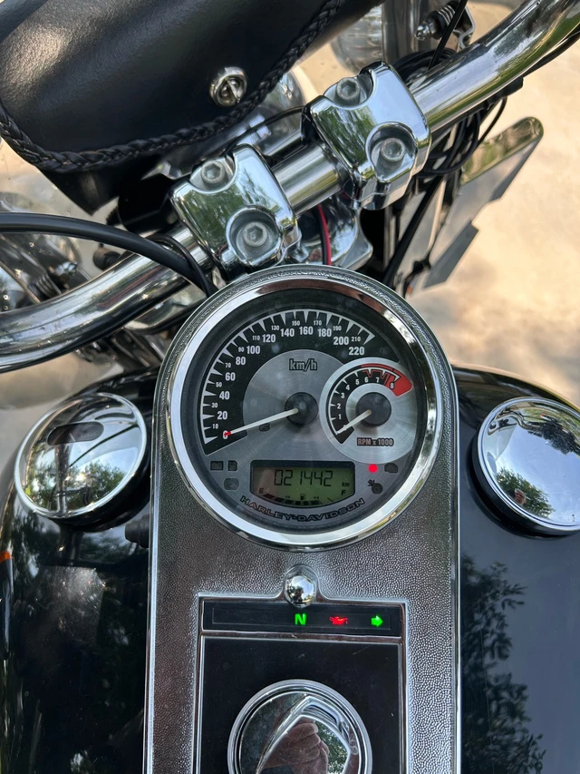 2007 Harley-Davidson, 21 442 km, dovoz Kanada — foto 5 z 5