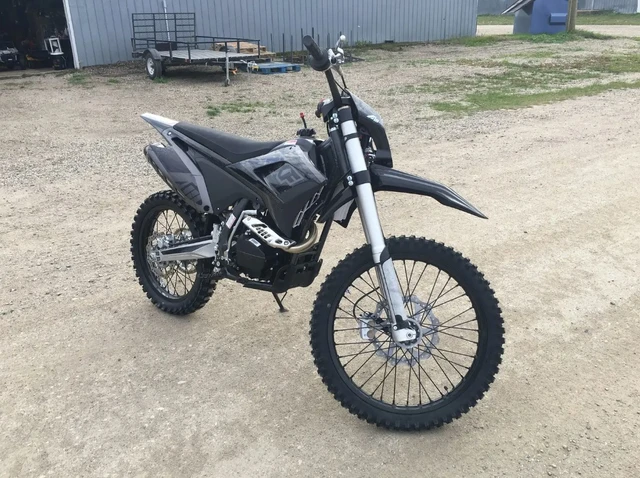 2025, dovoz Kanada — foto 2 z 5