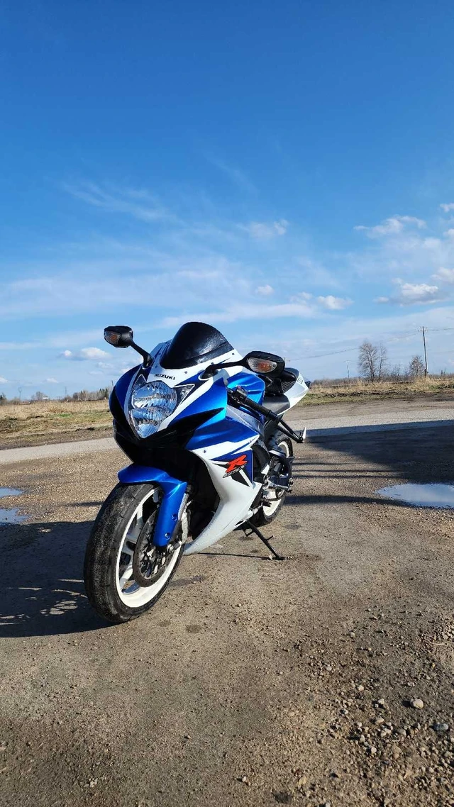 2011, 38 000 km, dovoz Kanada — foto 2 z 3