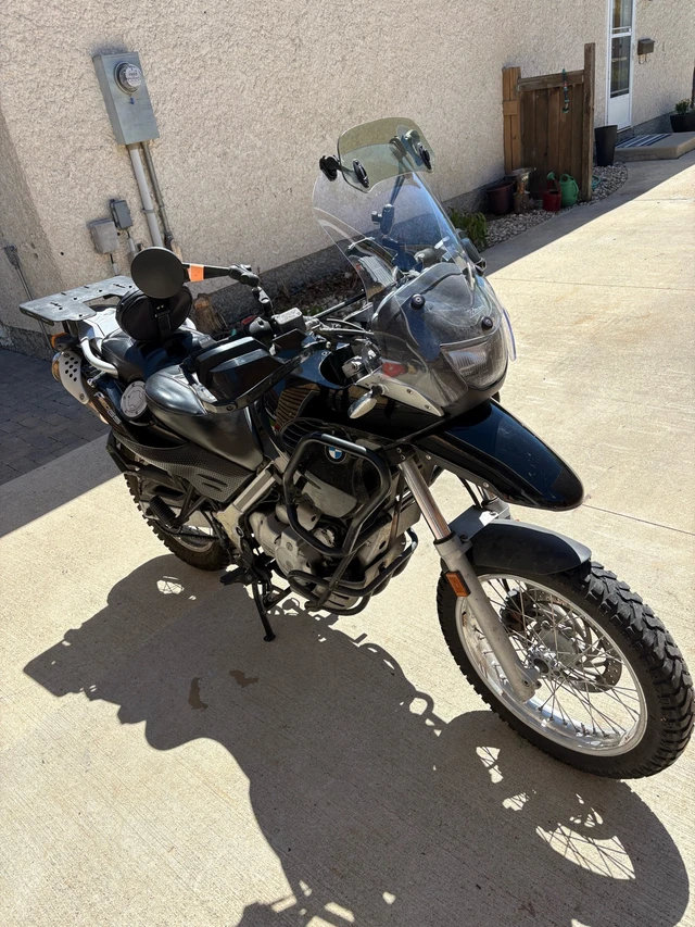 2003 BMW, 58 000 km, dovoz Kanada — foto 2 z 5