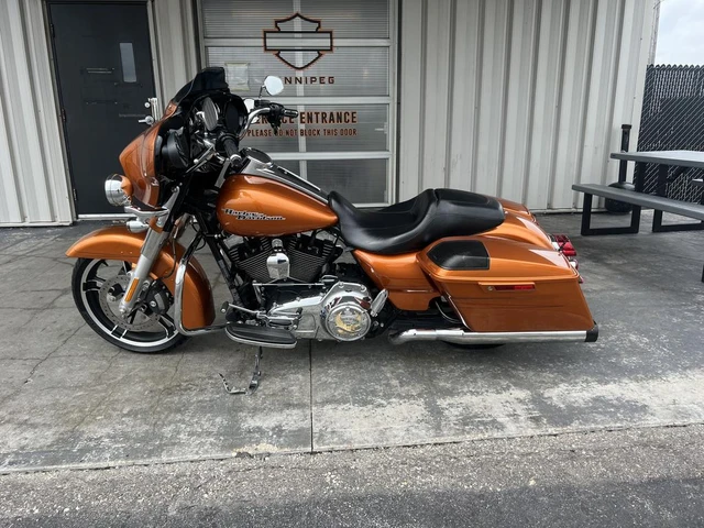 2015 Harley-Davidson, 115 460 km, dovoz Kanada — foto 4 z 5