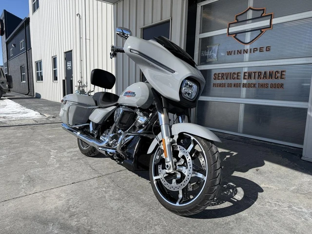 2024 Harley-Davidson, 10 014 km, dovoz Kanada — foto 3 z 5