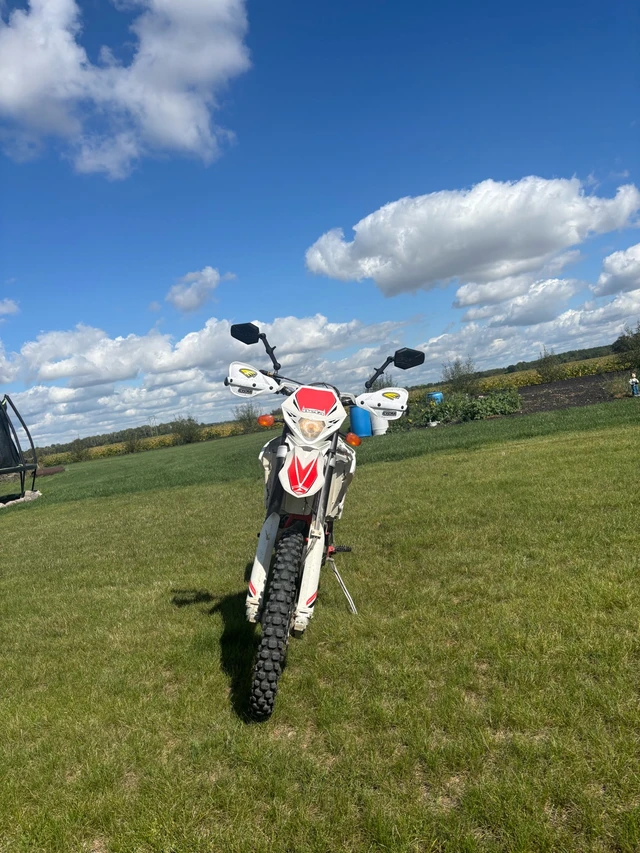 2019 Beta, dovoz Kanada — foto 4 z 5