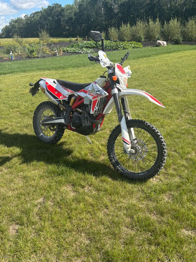 2019 Beta, dovoz Kanada — foto 5 z 5