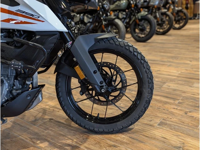2021 KTM, oranžová, 7 445 km, dovoz Kanada — foto 4 z 5