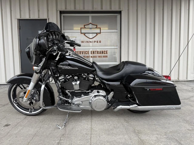 2017 Harley-Davidson, 101 550 km, dovoz Kanada — foto 4 z 5
